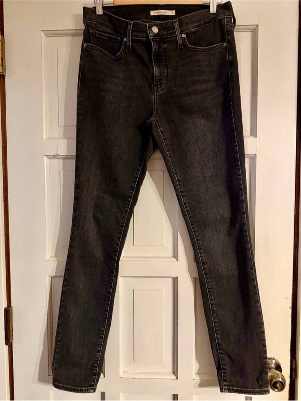 Levi's Women's Skinny Jeans in Washed Black